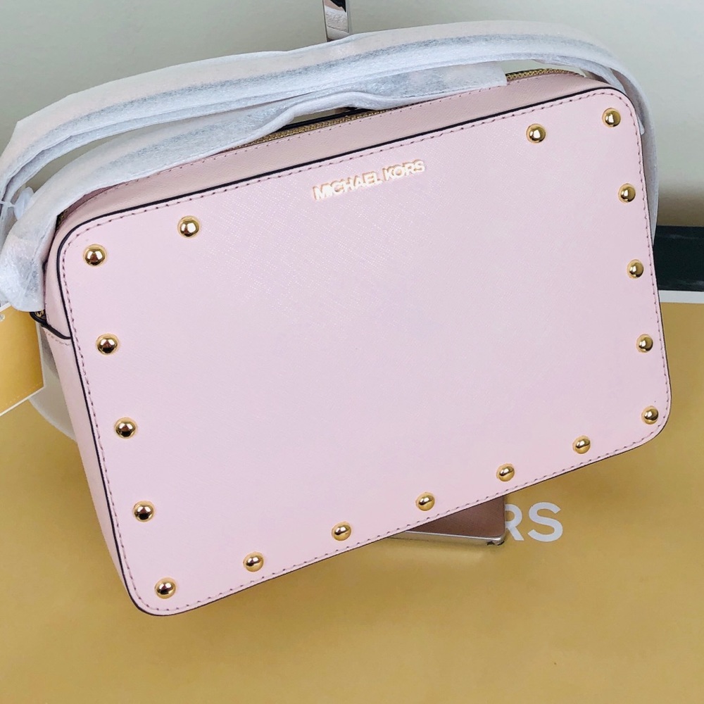 ❤️Michael Kors Sandrine Studded crossbody❤️